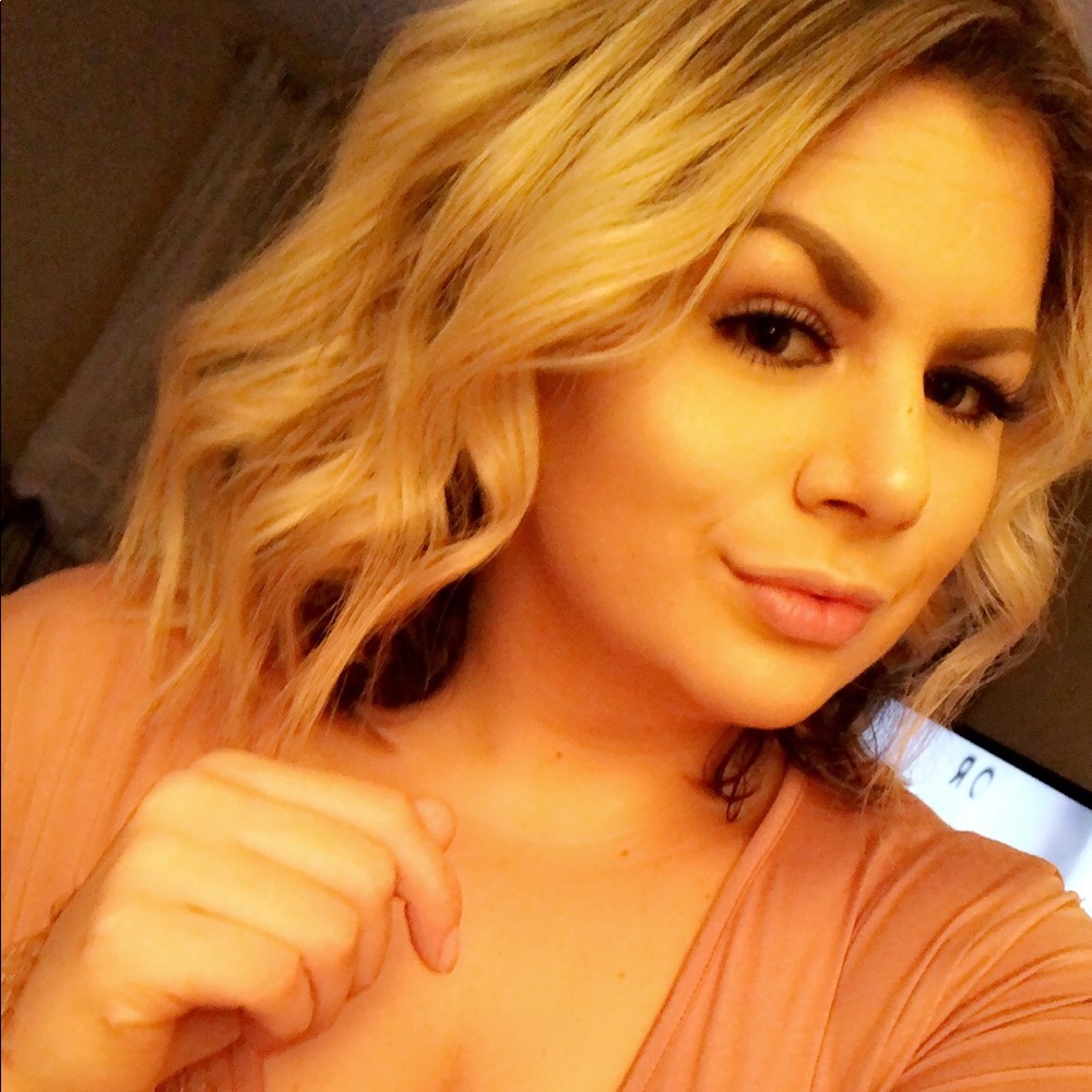 Meet your Posher, Cassie